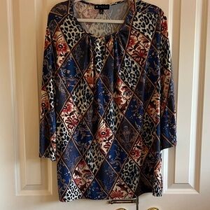 🌻3 for $21 N Touch Blue and Red Patterned Blouse